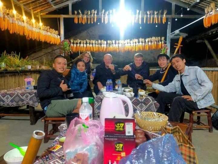 Minh Khang Homestay - Lang Da Co Khuoi Ky กาวบั่ง ภายนอก รูปภาพ